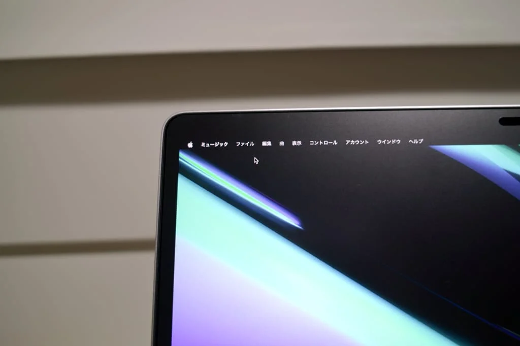 NIMASOのMacBook Air用アンチグレア液晶保護フィルムを貼った見た目画像